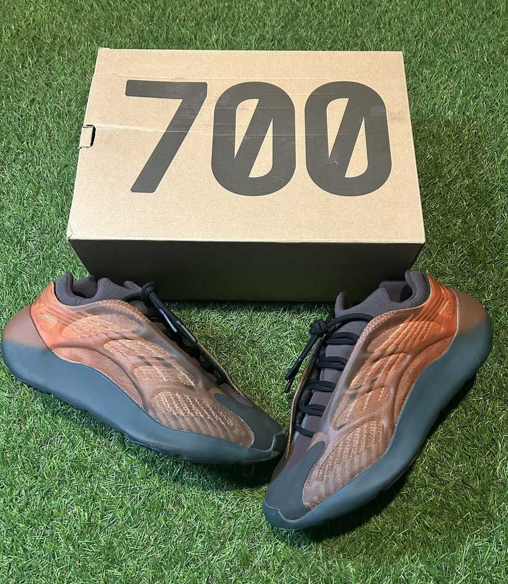 Adidas Adidas Yeezy 700 V3 Copper Fade - image 1