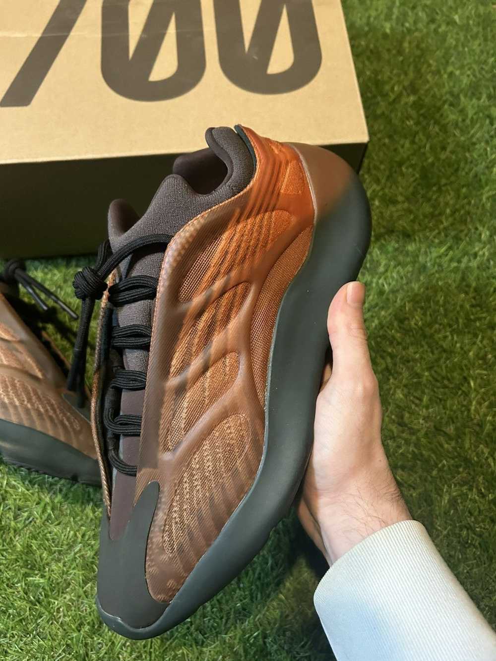 Adidas Adidas Yeezy 700 V3 Copper Fade - image 5