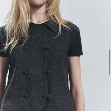 Zara plain knit short sleeve cardigan.