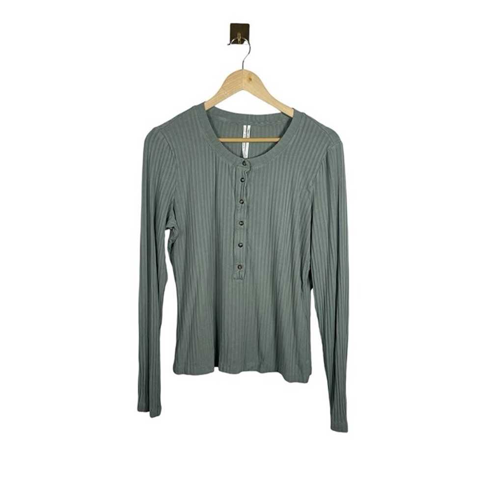 By Anthropologie Ribbed Henley Top in Sage Green … - image 4