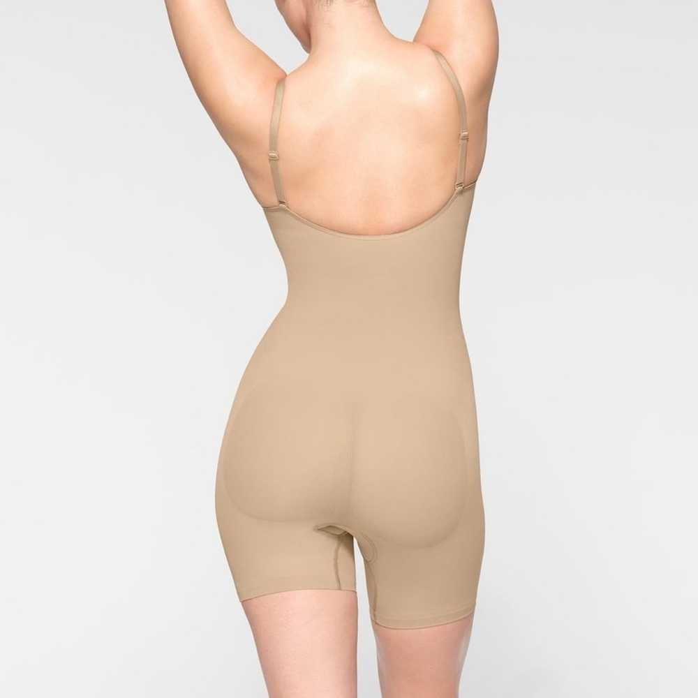 NEW Skims Seamless Sculpt Mid Thigh Bodysuit ~ Cl… - image 3