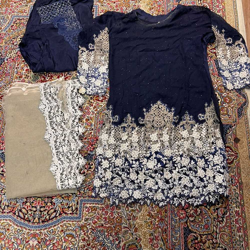 4 piece Pakistani dress - image 3