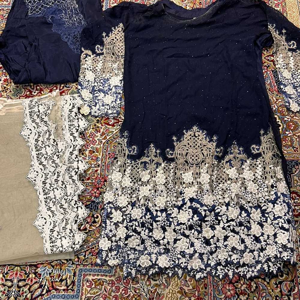 4 piece Pakistani dress - image 6