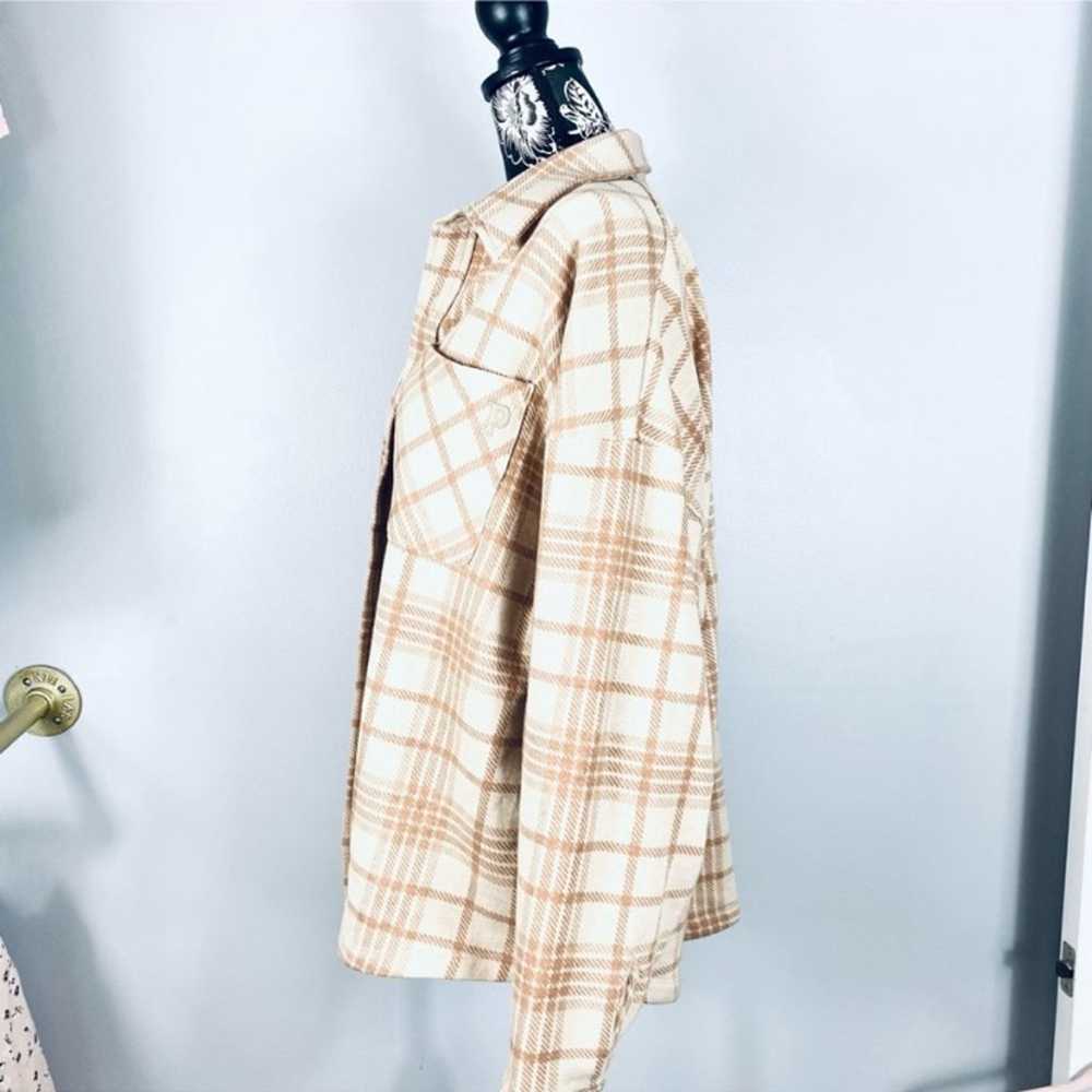 VS Pink beige plaid oversize soft button down sha… - image 4