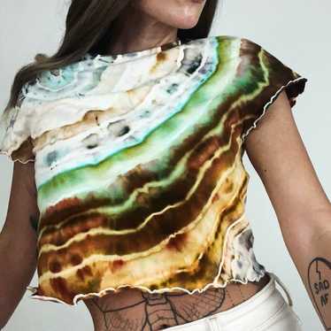 NEW Hand-Dyed Cropped Lettuce Hem T-Shirt | Size L - image 1