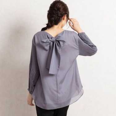 Rose Tiara Back Ribbon Pullover with Sleeve Pleat… - image 1