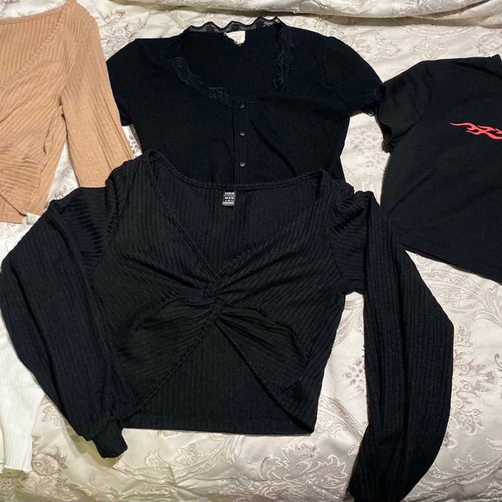 Crop tops - image 1