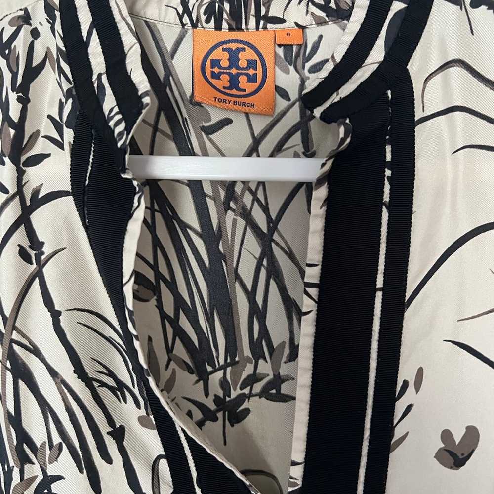 Tory Burch Sz 6 100% Silk Tunic Top - image 2