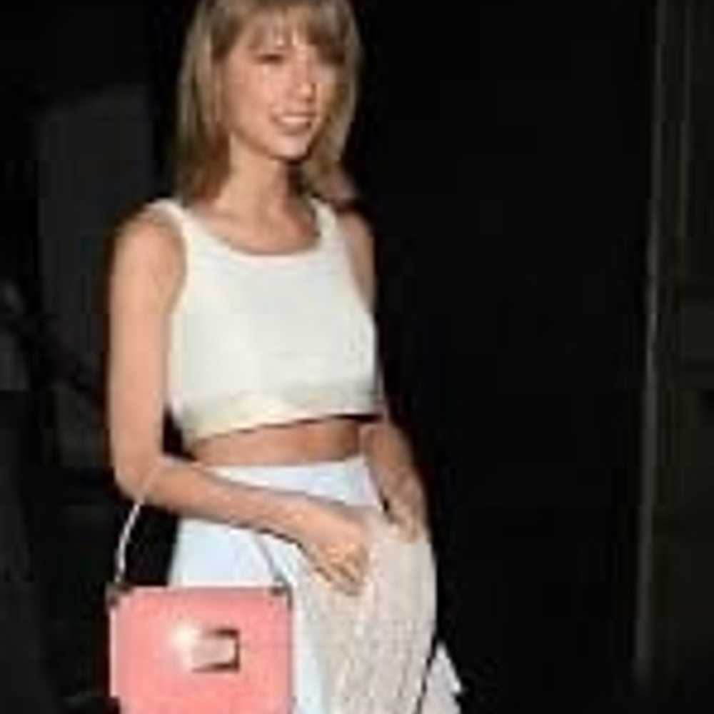 Rag & Bone Crop Top as seen on Taylor Swift - image 2