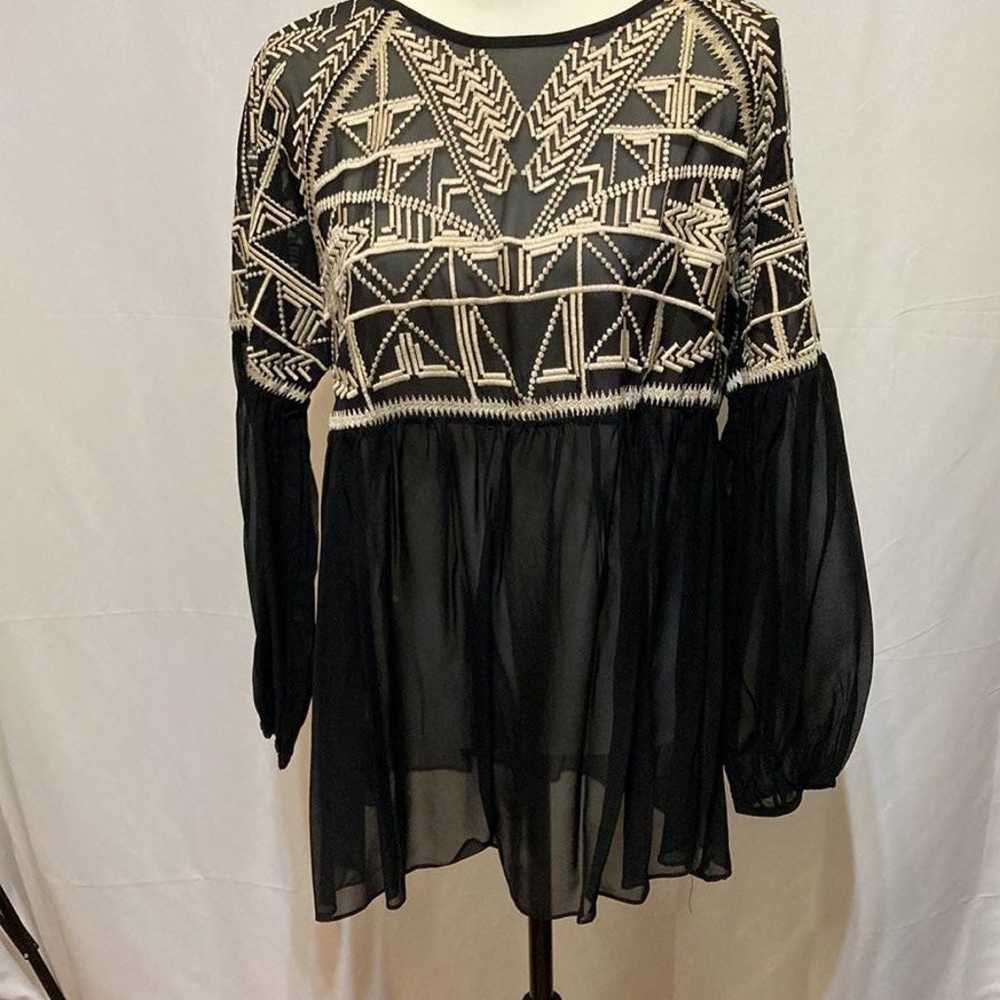 SUNDANCE NWOT BLACK SILK BLOUSE WITH CAMI - image 1