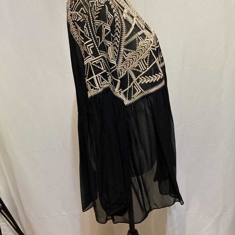 SUNDANCE NWOT BLACK SILK BLOUSE WITH CAMI - image 3