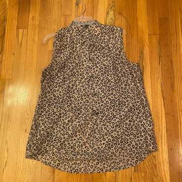 Theory Cheetah Sleeveless Top Size Large - image 1