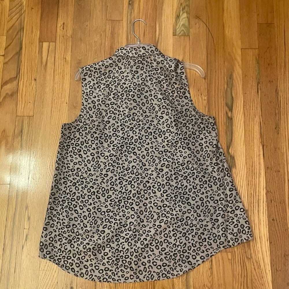 Theory Cheetah Sleeveless Top Size Large - image 6