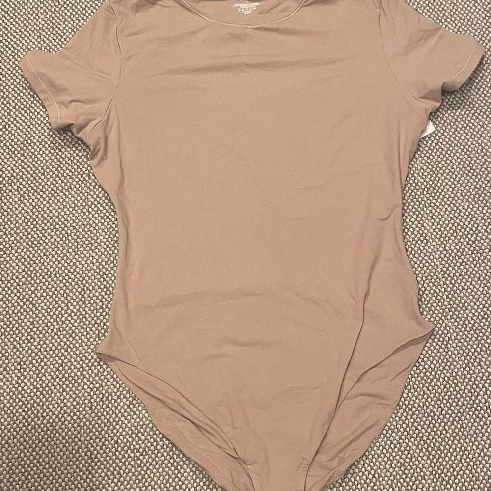 SKIMS Fits Everybody T-Shirt Bodysuit NWOT - image 2