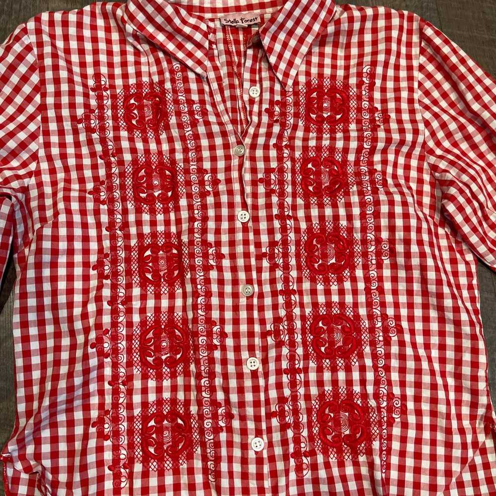 Stella Forest gingham embroidered button down top - image 3