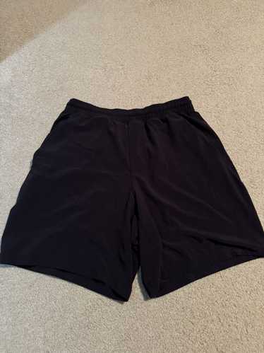 Lululemon Lululemon Shorts (Size Small)