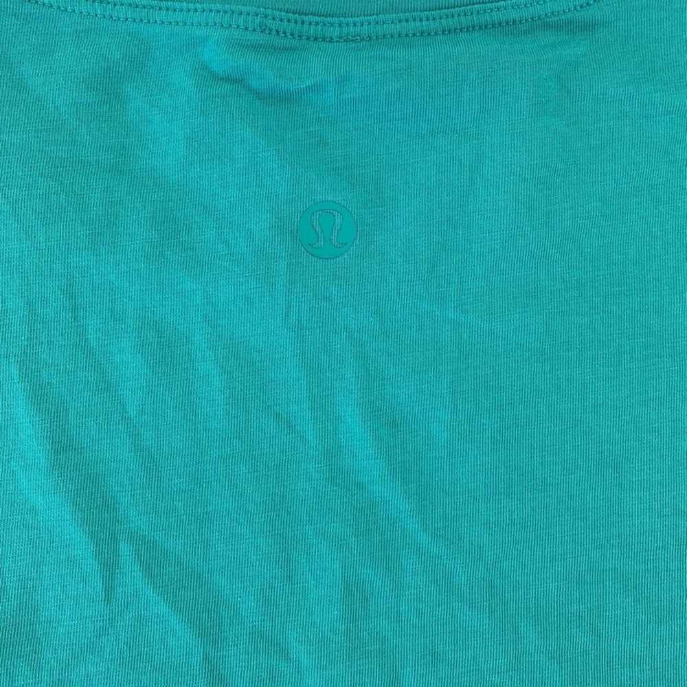 ❤️ Lululemon Cates Tee Size 4 Maldives Green NWOT - image 3