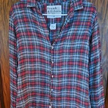 Frank and Eileen Barry shirt Sz Small