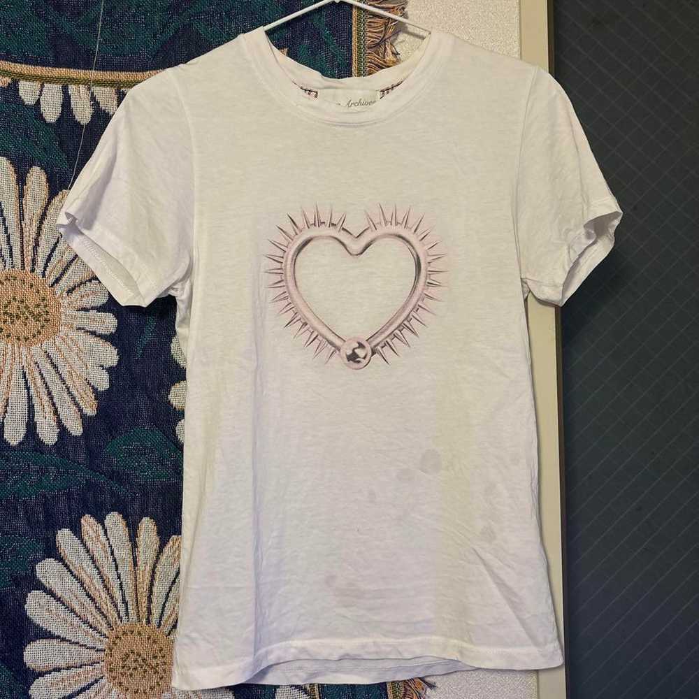 2000 Archives Heart-Shaped Spike Design T-shirt - image 2