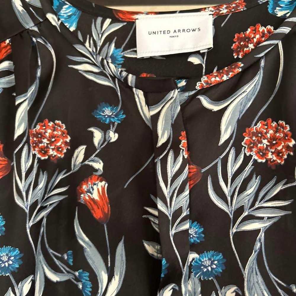 United Arrows Flower Pattern Blouse - image 1