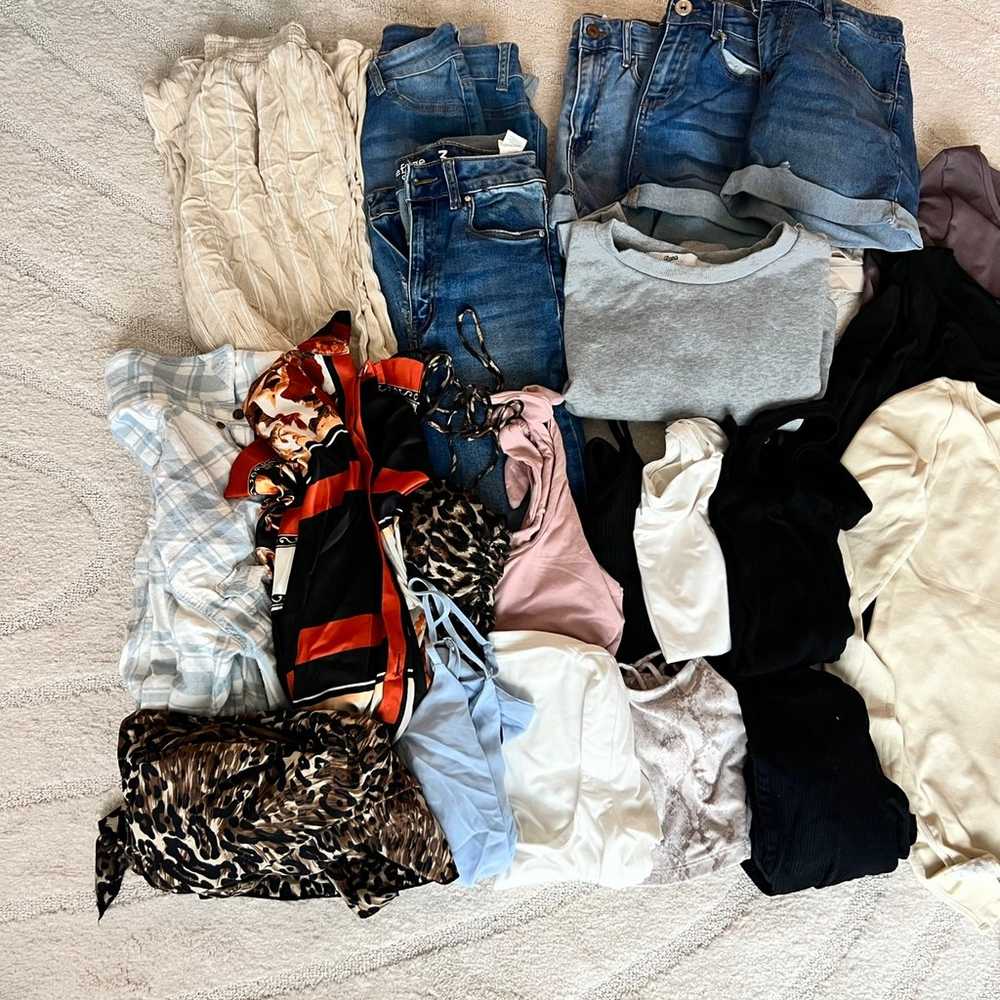 Teen / women’s clothing bundle - image 2