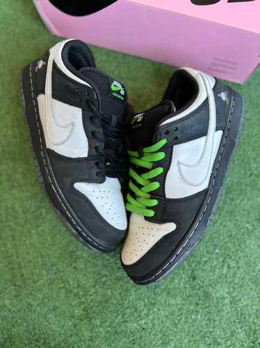 Jeff Staple x Nike SB Dunk ‘Panda Pigeon’ - Size 9