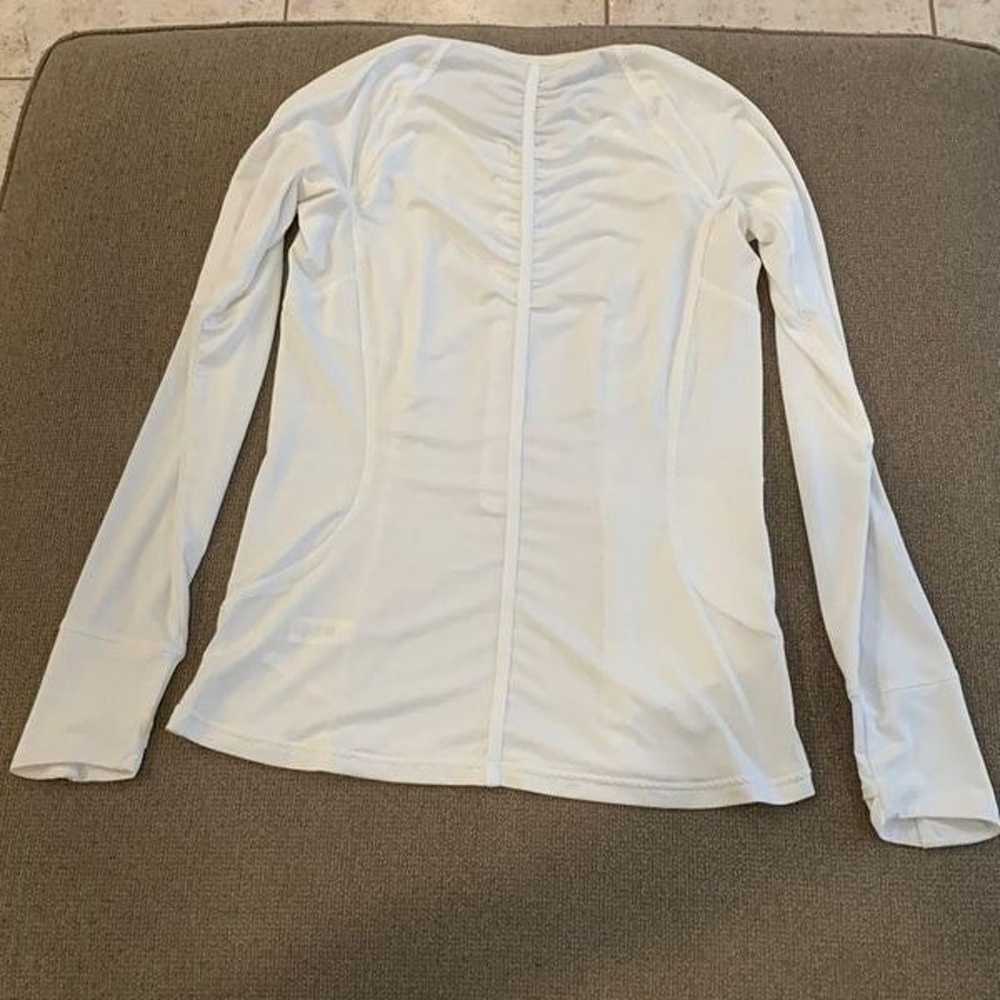 Athleta long sleeve Body zipper - image 5