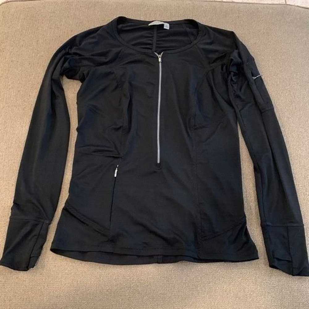 Athleta long sleeve Body zipper - image 9