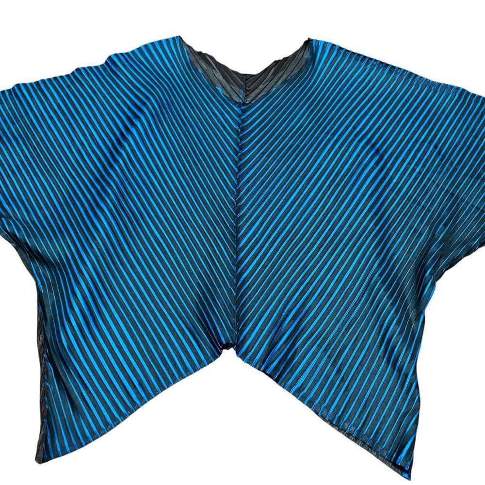 Rare Issey Miyake Long Sleeve Asymmetrical Top Cu… - image 10