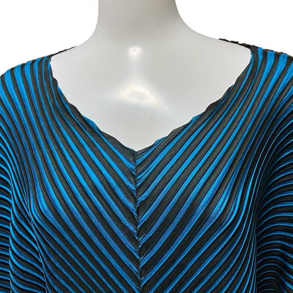 Rare Issey Miyake Long Sleeve Asymmetrical Top Cu… - image 4