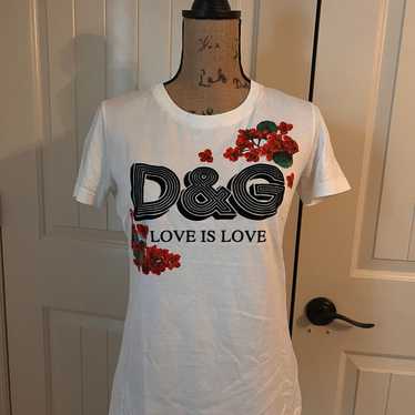 Like New Dolce and Gabbana top