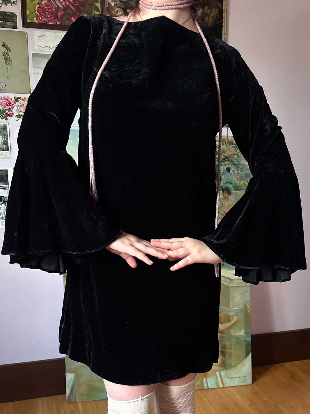 1970s Black Velvet Bat Wing Sleeve Mini Dress - image 5