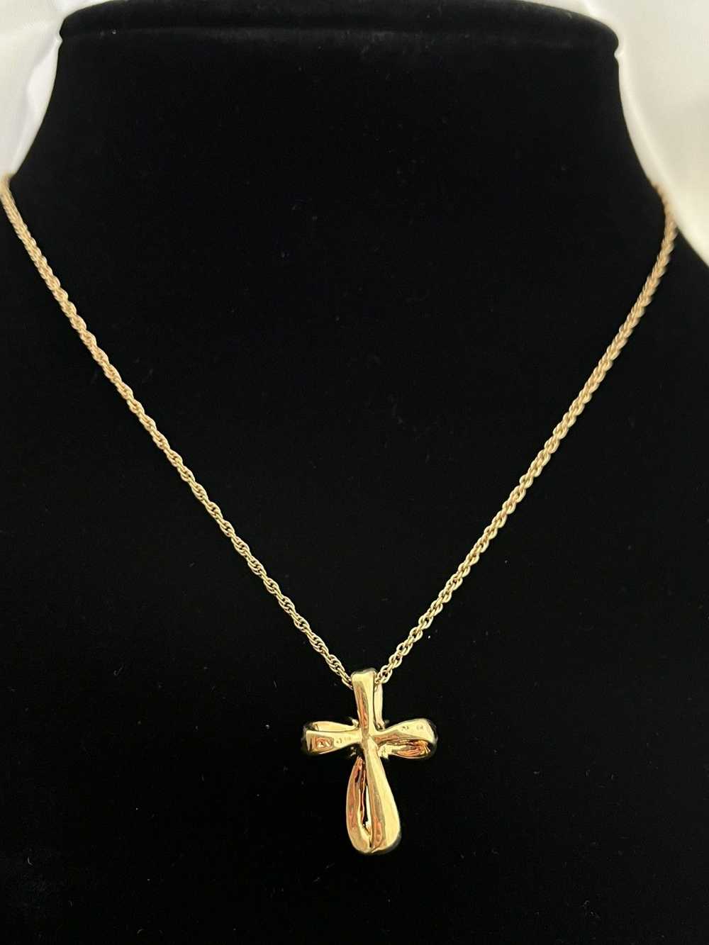 Vintage Vintage gold plated cross necklace - image 3