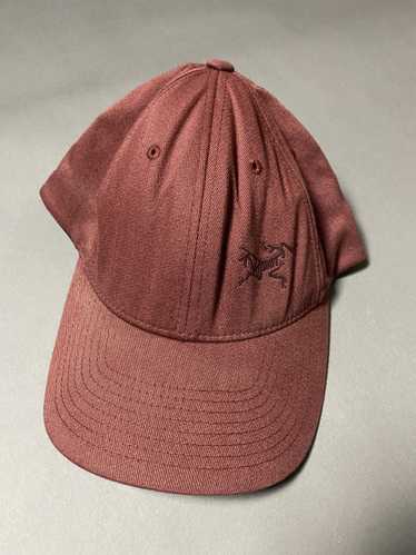 Arc'Teryx × Vintage Arc’teryx vintage burgundy cap