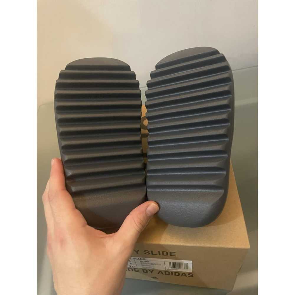 Yeezy x Adidas Slide sandals - image 8