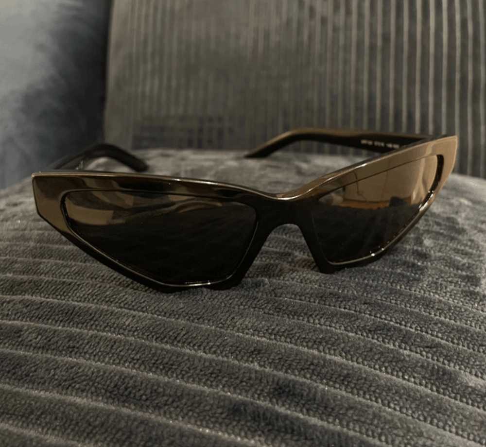 Prada × Vintage PRADA Sunglasses Cateye Wrap Shie… - image 3