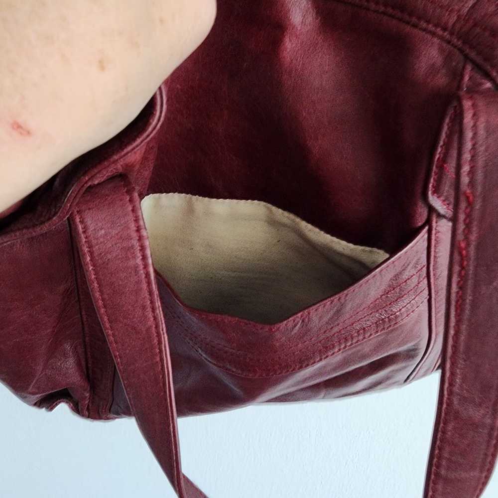 Vintage Women's Burgundy Red Shoulder Bag Purse T… - image 4