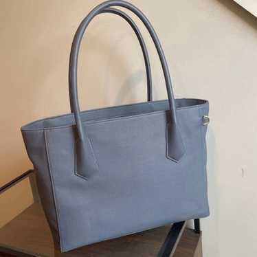 Dagne Dover Signature Tote: Legend