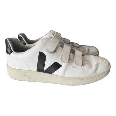 Veja Leather low trainers - image 1