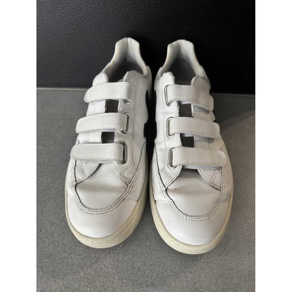 Veja Leather low trainers - image 4