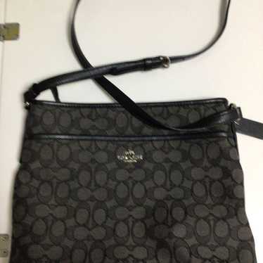 Excellent condition Coach shoulder bag