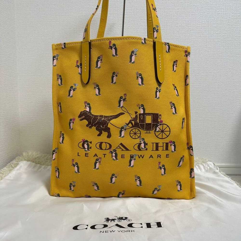 Beautiful item - Brand new with tags COACH Lexie … - image 2