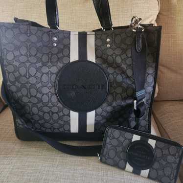 Coach C3078 Leather good Dempsey Tote With Patch in Black