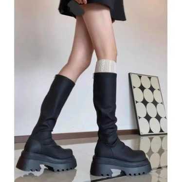 Track sole long boots