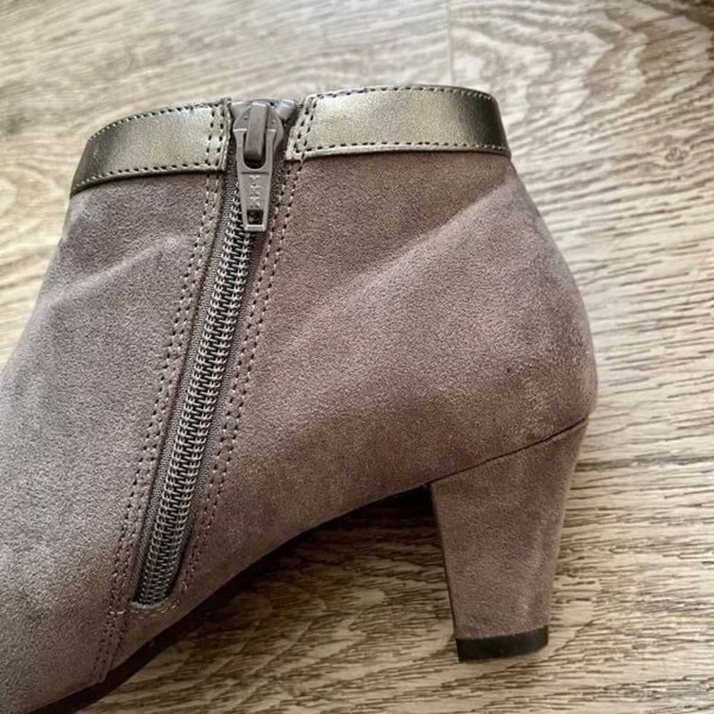 A2 by Aerosoles Shore Enough Shoe Booties in Gray… - image 8