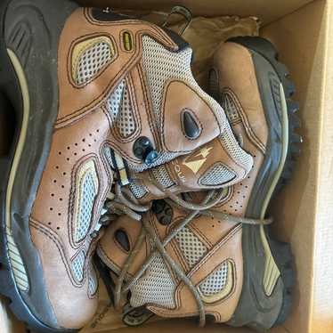 Vasque hiking boots