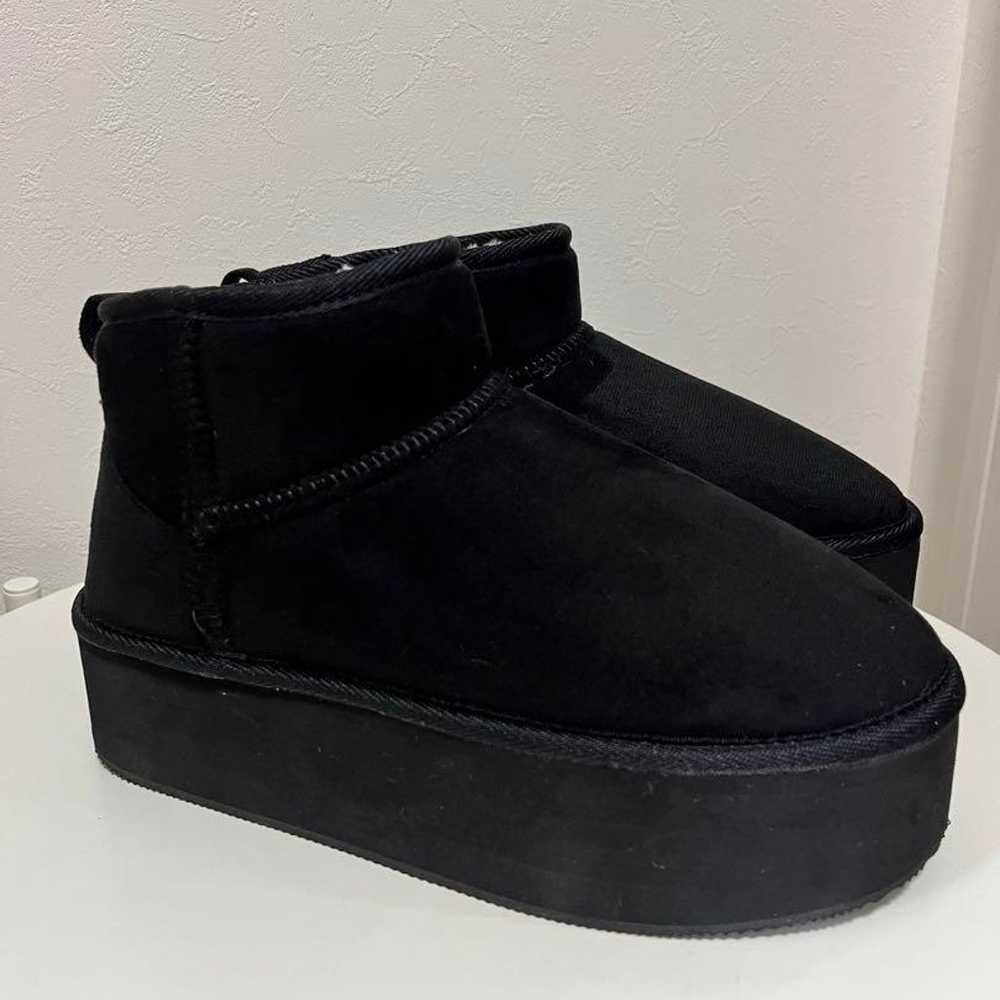 Black short sheepskin boots - image 1