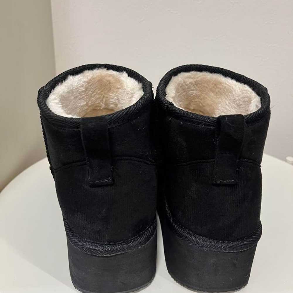 Black short sheepskin boots - image 2