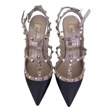 Valentino Garavani Rockstud leather heels