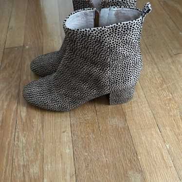 Gianni Bini animal print boots